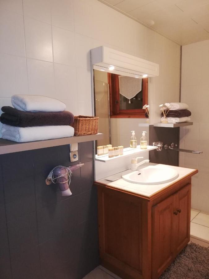 Chambres En Chalet Petit Dejeuner Inclus La Cote d'Arbroz Eksteriør bilde